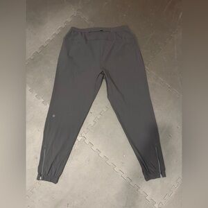 Lululemon Men's Surge Jogger - L - Graphite Grey
